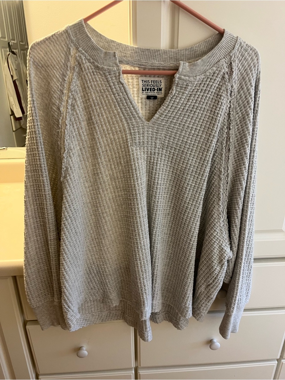 American Eagle Light Gray Waffle Knit Pullover V-Notch
